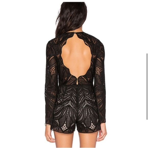 REVOLVE SAYLOR BLACK LACE RYANN ROMPER OPEN BACK SIZE MEDIUM - Picture 2 of 14